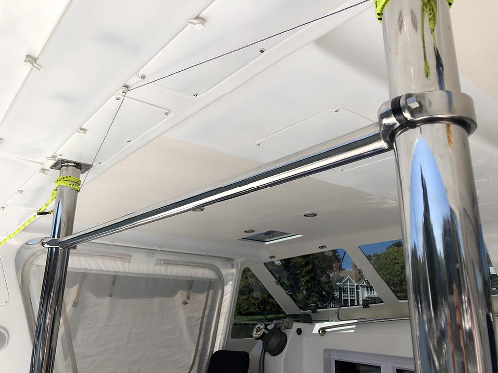 1.25 inch pull up bar on Catamaran